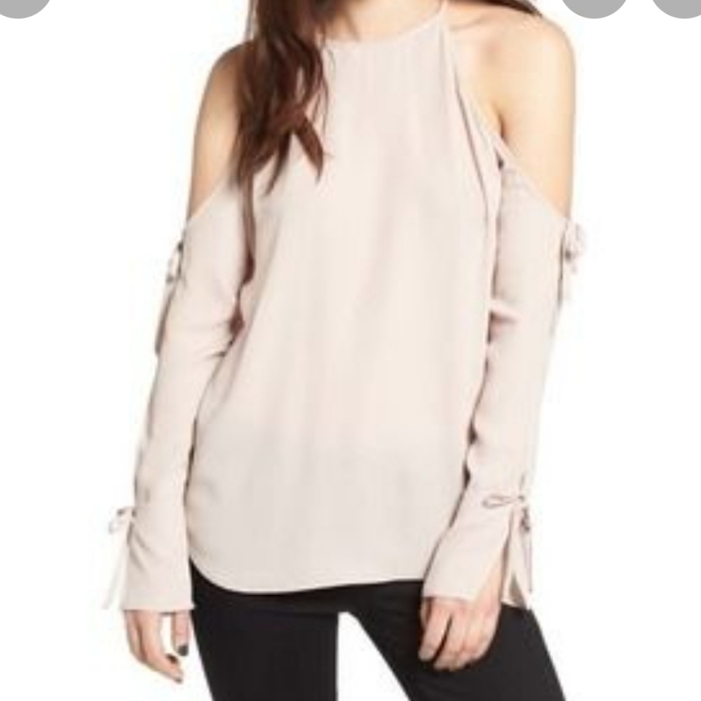 Trouve cold shoulder tie bow sleeve top